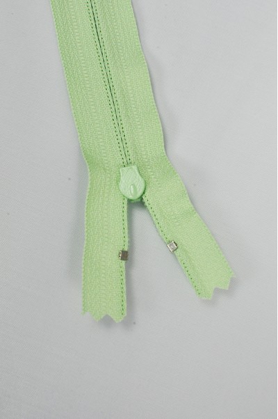 ZIP033  1號拉鏈  成衣單頭拉鏈款式   聚酯牙拉鏈款式  密尾拉鏈  不設單獨拉鍊訂購 細節-2